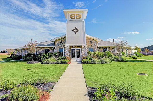 13309 Emerald Mallard Drive, Texas City, TX 77568