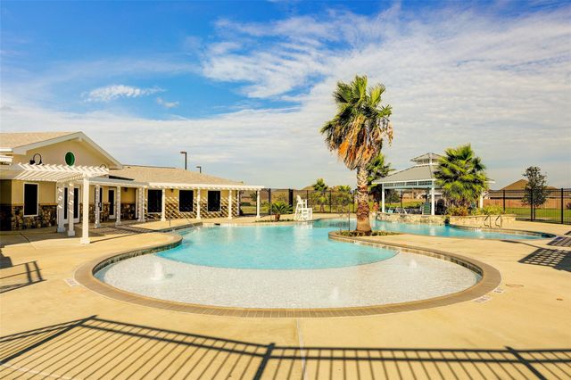 13309 Emerald Mallard Drive, Texas City, TX 77568