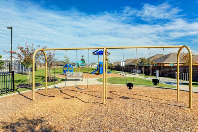 13309 Emerald Mallard Drive, Texas City, TX 77568