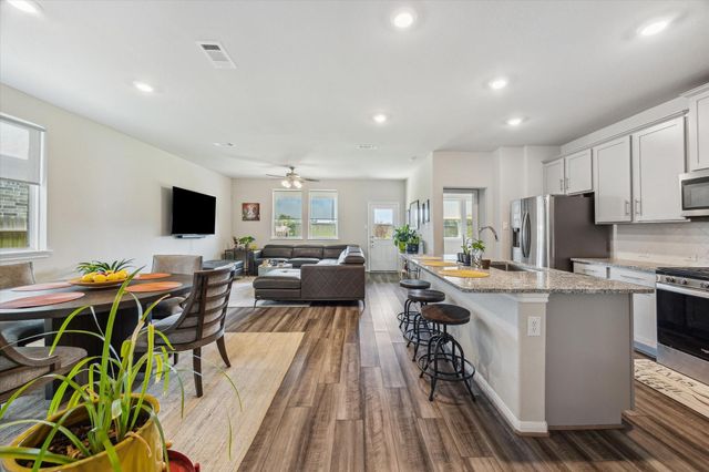 13309 Emerald Mallard Drive, Texas City, TX 77568