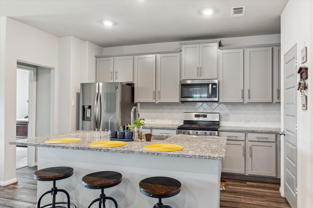 13309 Emerald Mallard Drive, Texas City, TX 77568