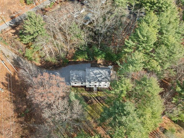 107 Henry St, Uxbridge, MA 01569