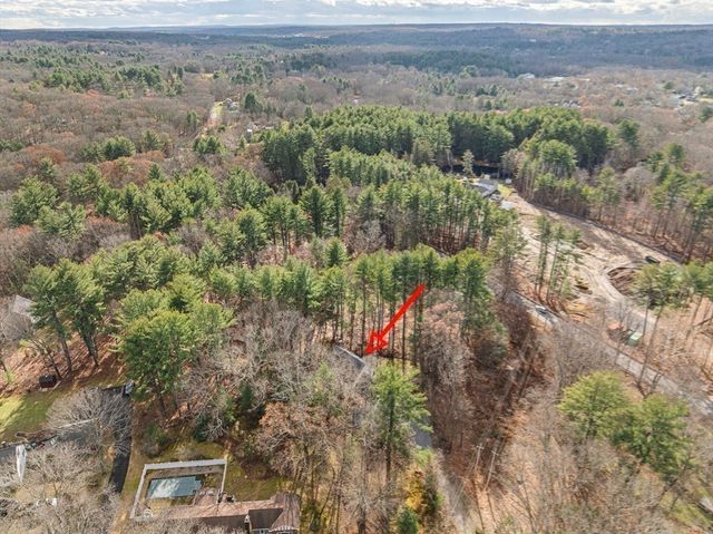 107 Henry St, Uxbridge, MA 01569