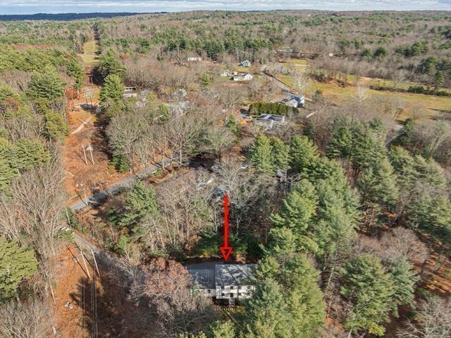 107 Henry St, Uxbridge, MA 01569