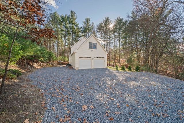 107 Henry St, Uxbridge, MA 01569