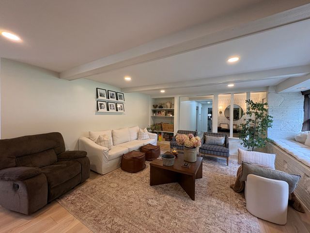 322 Maynard Avenue Sw, City Of Walker, MI 49534