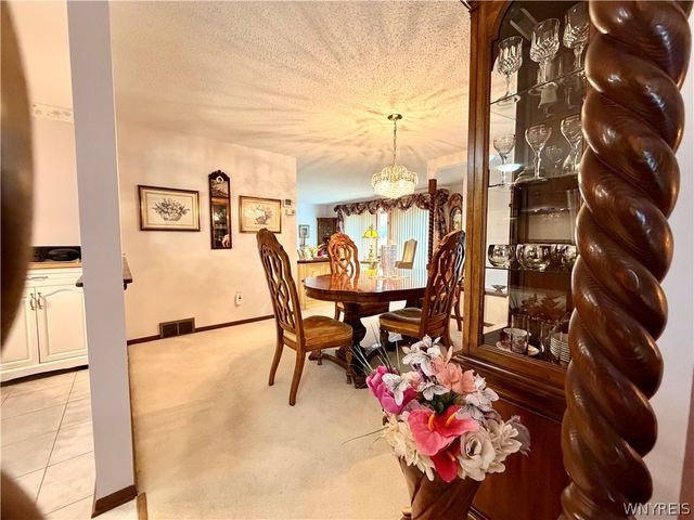 229 Windmill Road, West Seneca, NY 14218