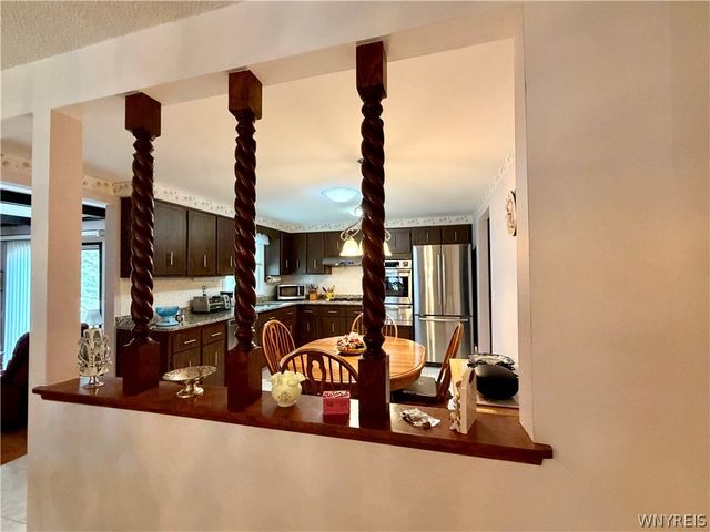 229 Windmill Road, West Seneca, NY 14218