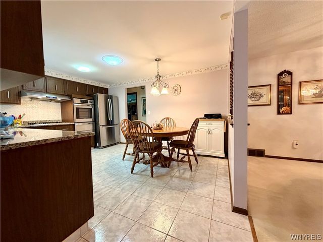 229 Windmill Road, West Seneca, NY 14218