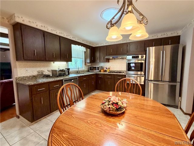229 Windmill Road, West Seneca, NY 14218