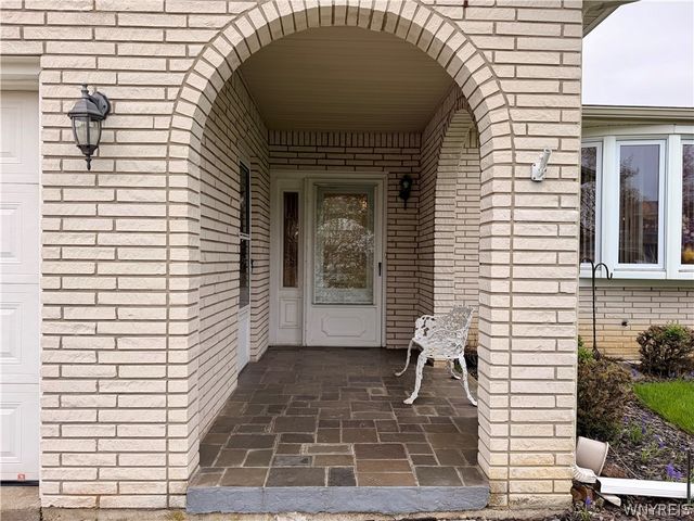 229 Windmill Road, West Seneca, NY 14218