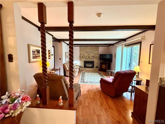 229 Windmill Road, West Seneca, NY 14218