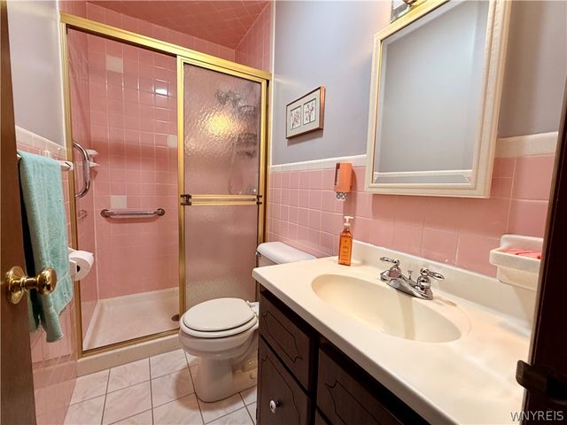 229 Windmill Road, West Seneca, NY 14218