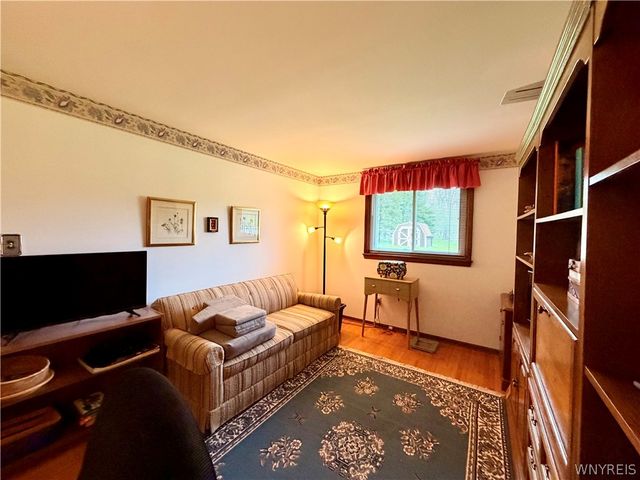 229 Windmill Road, West Seneca, NY 14218