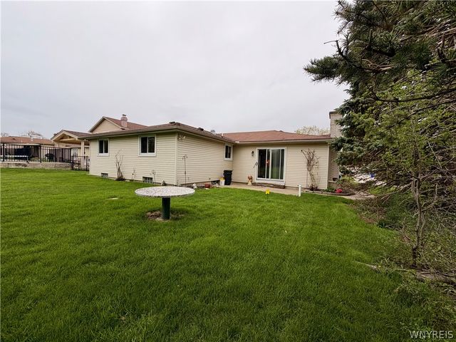 229 Windmill Road, West Seneca, NY 14218