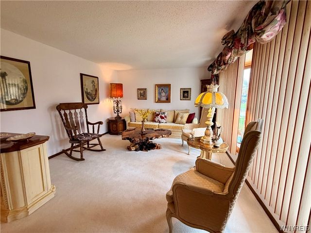 229 Windmill Road, West Seneca, NY 14218