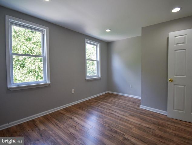 666 MANATAWNY ST, Pottstown, PA 19464