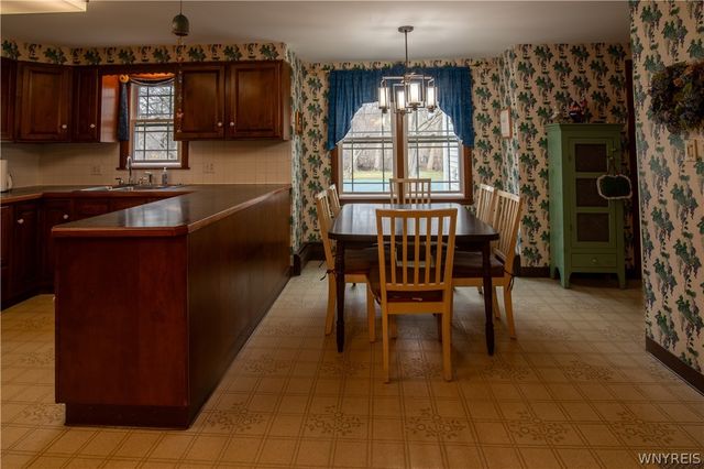 42 Carriage Circle, Amherst, NY 14221