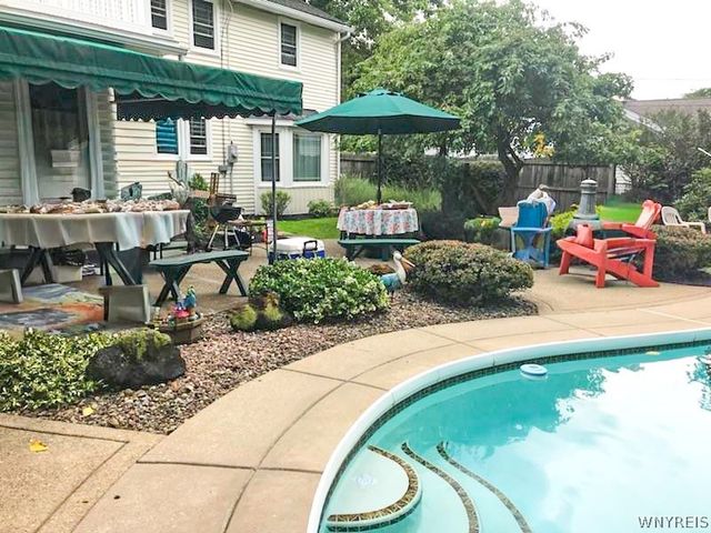 42 Carriage Circle, Amherst, NY 14221