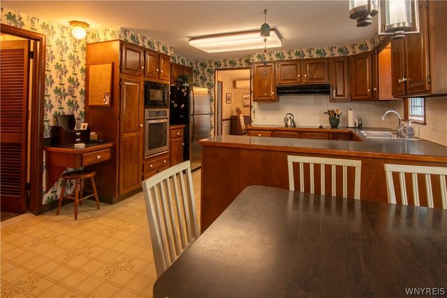 42 Carriage Circle, Amherst, NY 14221