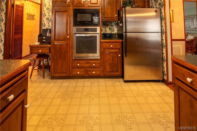 42 Carriage Circle, Amherst, NY 14221