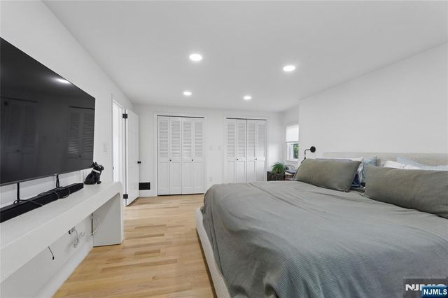 4 Lois Avenue, Demarest, NJ 07627