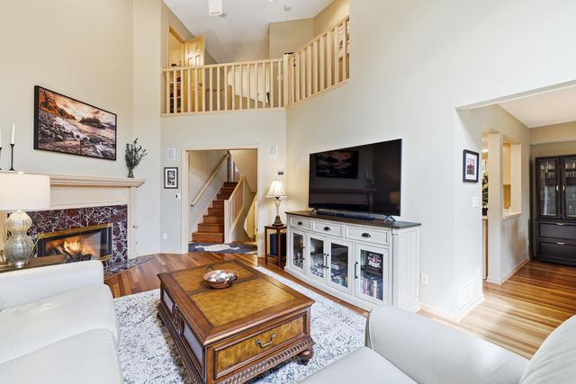 7096 Cahill Road, Edina, MN 55439