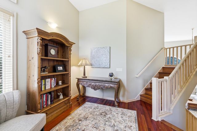 7096 Cahill Road, Edina, MN 55439