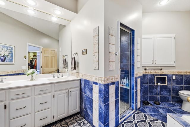 7096 Cahill Road, Edina, MN 55439