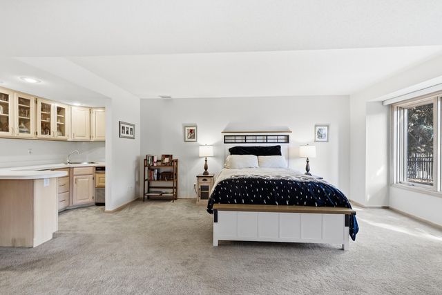 7096 Cahill Road, Edina, MN 55439