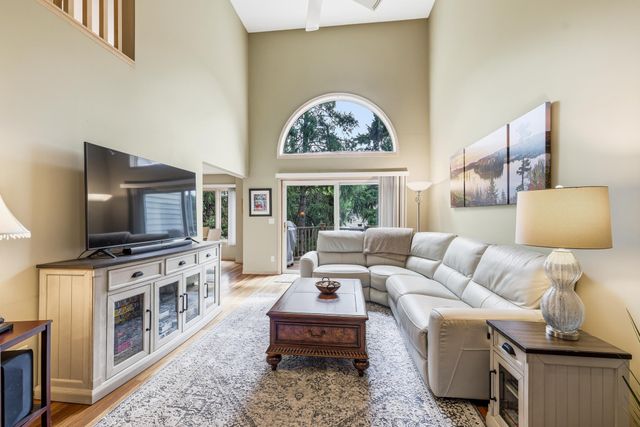 7096 Cahill Road, Edina, MN 55439