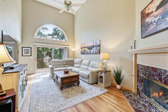 7096 Cahill Road, Edina, MN 55439