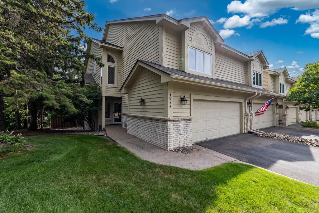7096 Cahill Road, Edina, MN 55439 — photo 4