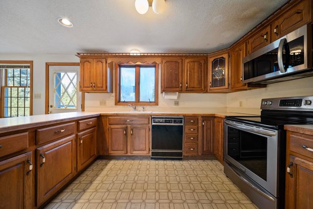 100 School Street, Salem, NH 03079