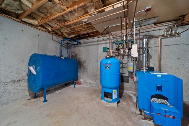 100 School Street, Salem, NH 03079