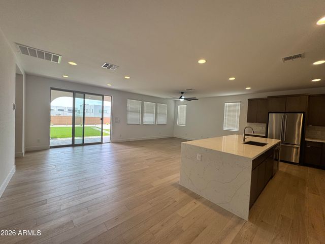 7297 W BLUE SKY Drive, Peoria, AZ 85383