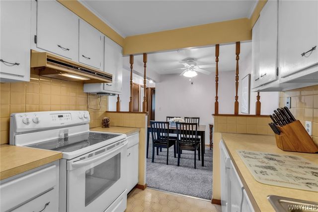 1176 Indian Church Road 27, West Seneca, NY 14224