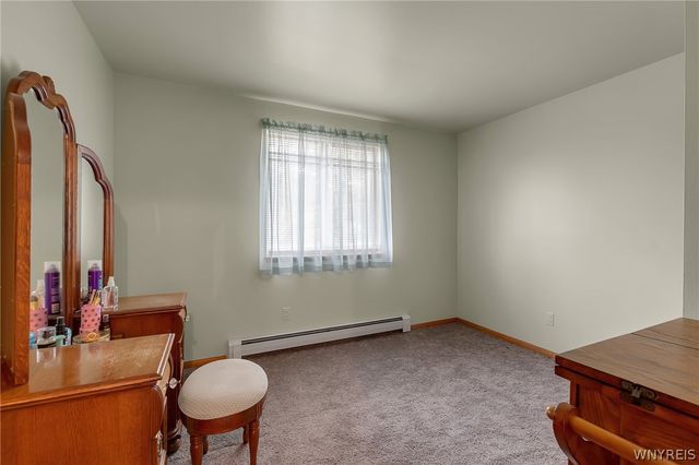 1176 Indian Church Road 27, West Seneca, NY 14224