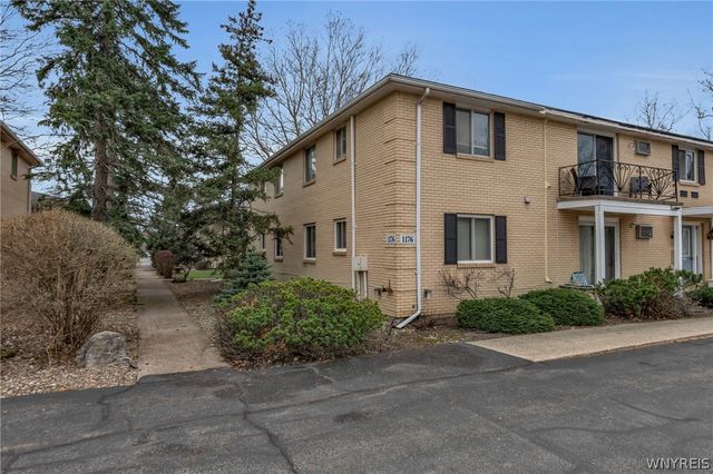 1176 Indian Church Road 27, West Seneca, NY 14224