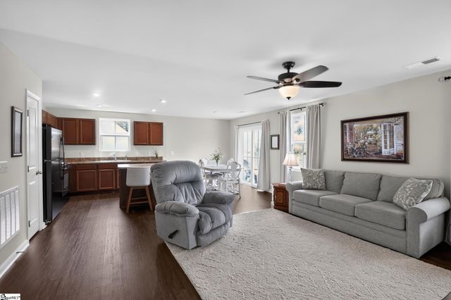744 Parkside Drive, Woodruff, SC 29388