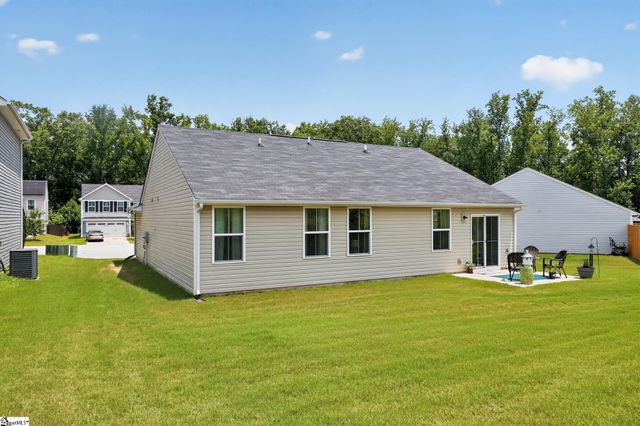 744 Parkside Drive, Woodruff, SC 29388