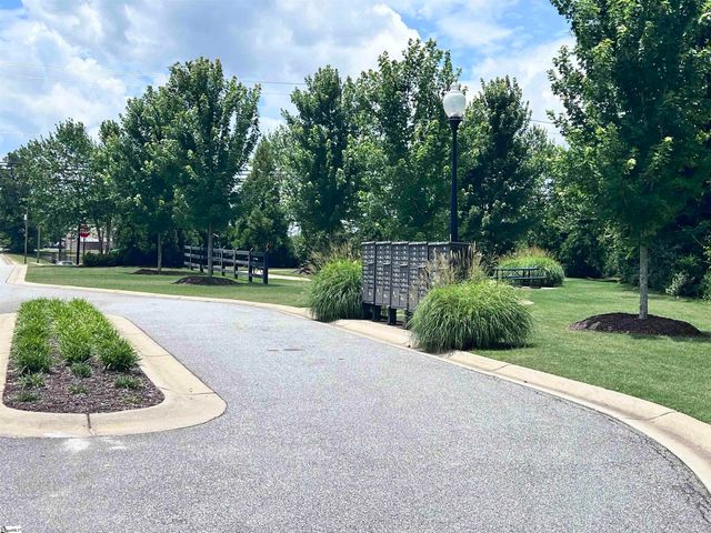 744 Parkside Drive, Woodruff, SC 29388