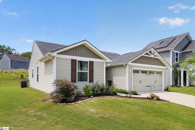 744 Parkside Drive, Woodruff, SC 29388