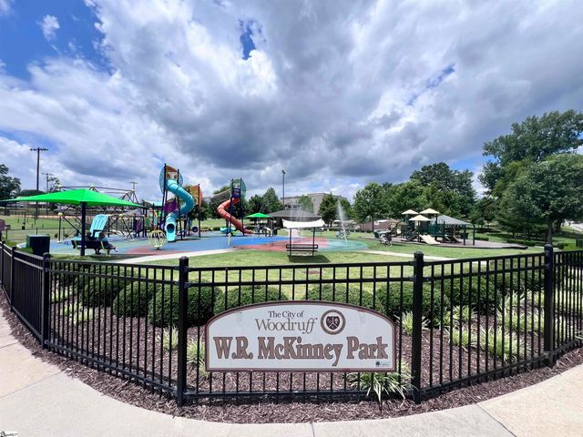 744 Parkside Drive, Woodruff, SC 29388