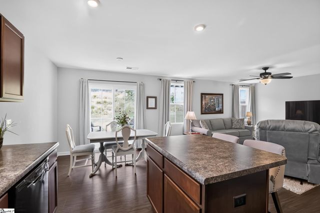 744 Parkside Drive, Woodruff, SC 29388
