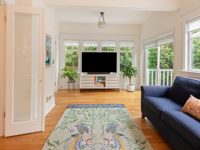2633 Ne 14TH Ave, Portland, OR 97212