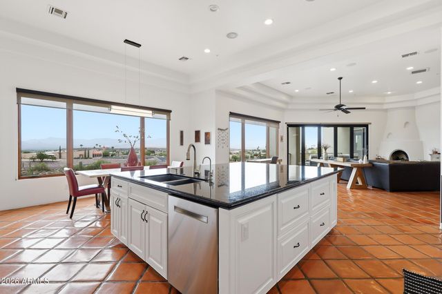 12558 N FOUNTAIN HILLS Boulevard, Fountain Hills, AZ 85268