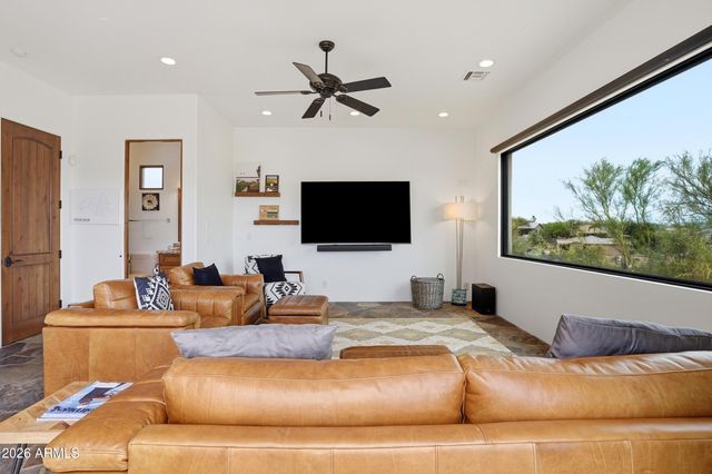 12558 N FOUNTAIN HILLS Boulevard, Fountain Hills, AZ 85268