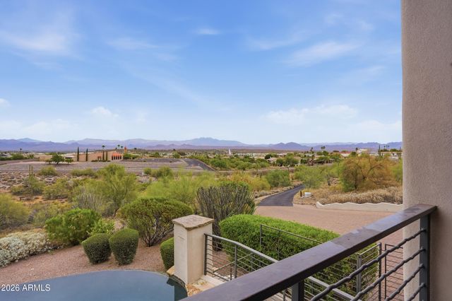 12558 N FOUNTAIN HILLS Boulevard, Fountain Hills, AZ 85268