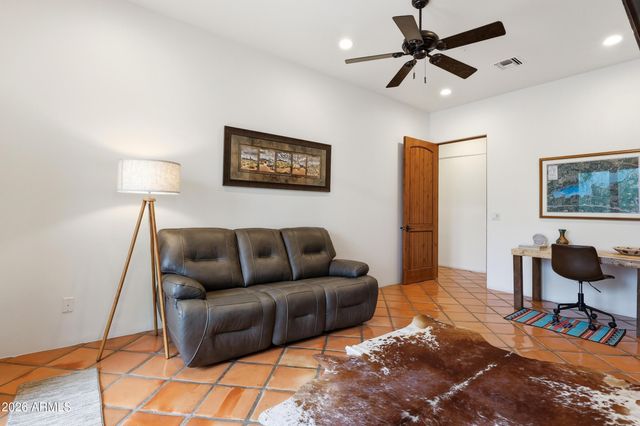 12558 N FOUNTAIN HILLS Boulevard, Fountain Hills, AZ 85268
